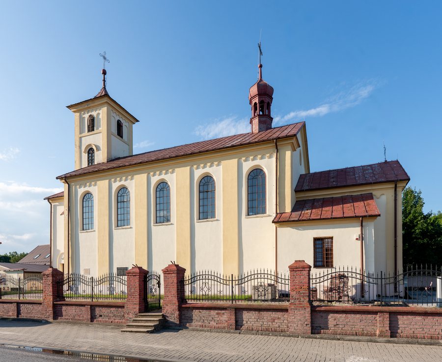 File:Tarnawa pow. jędrzejowski kościół św. Marcina A (1).jpg