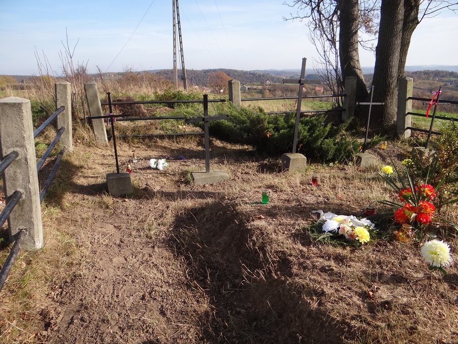 File:Cmentarz wojenny nr 336 - Gierczyce-Czyżyczka 4.jpg