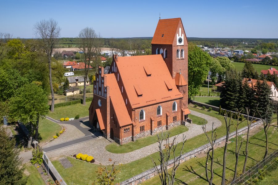 File:Kruszyn - Kosciol 2023.jpg