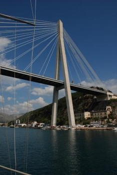 Подвесной мост в Дубровнике (Хорватия)